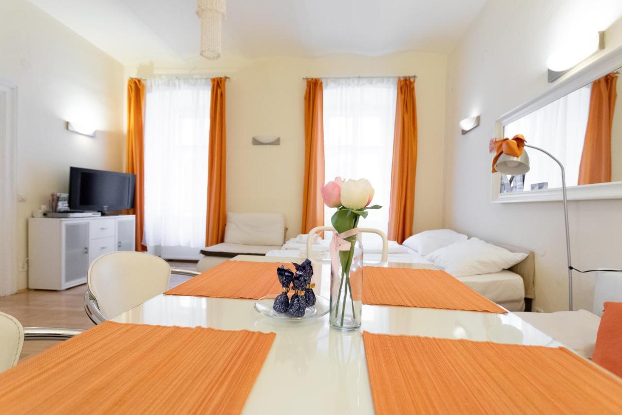 Central Garden Apartments Vienna Room photo